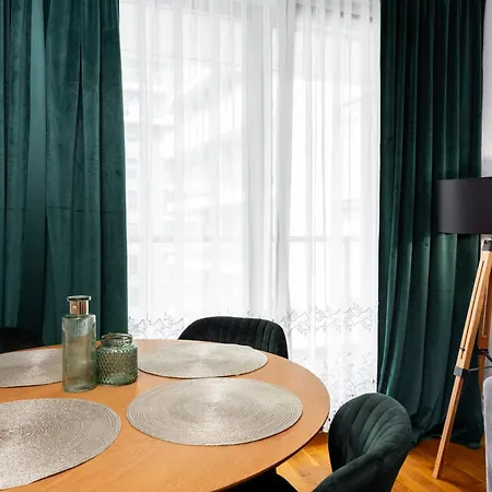 Business Arkadia By Vaya *