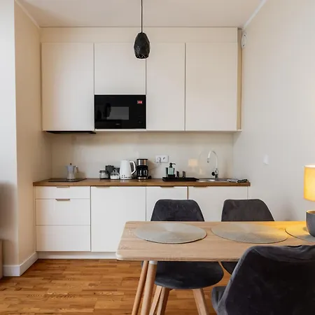 Business Arkadia By Vaya Warschau